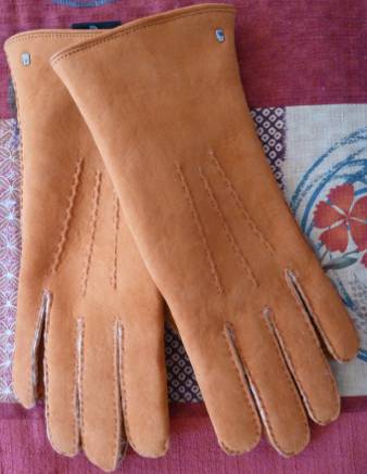 Modische Damenhandschuhe von Roeckle